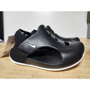 10c Nike black watershoes